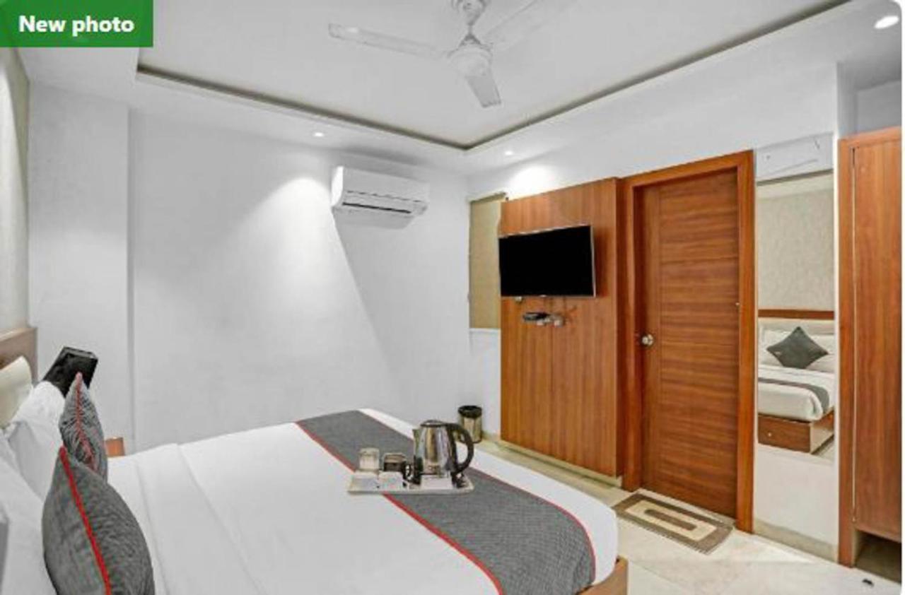 Wowstops-Clark Near Delhi Airport Hotel New Delhi Exterior foto