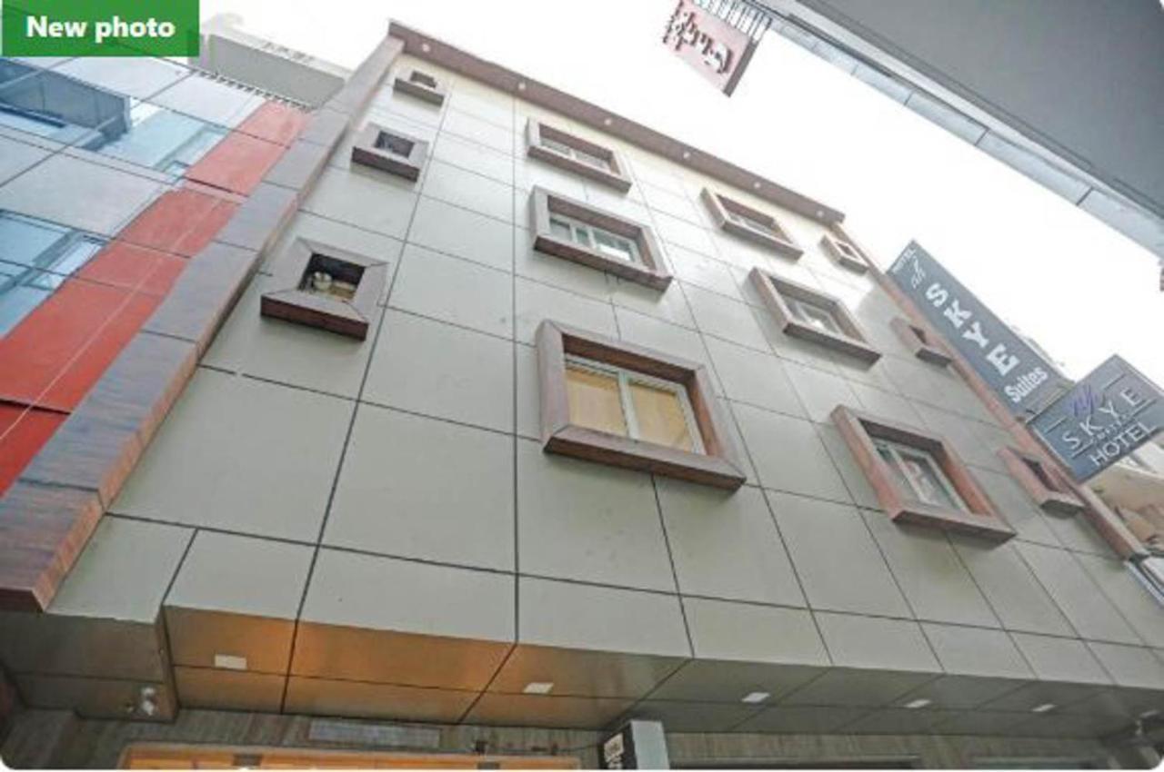 Wowstops-Clark Near Delhi Airport Hotel New Delhi Exterior foto