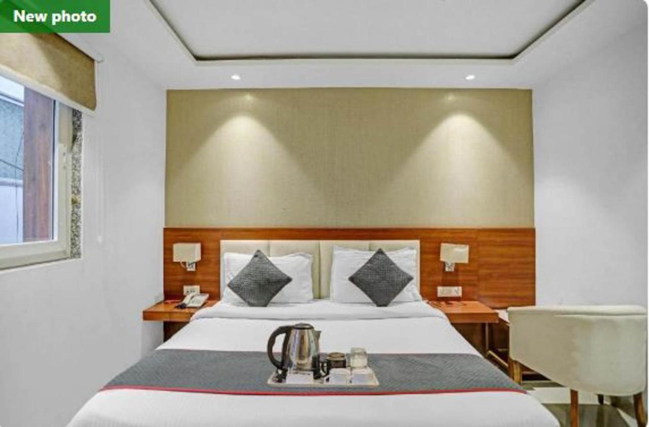 Wowstops-Clark Near Delhi Airport Hotel New Delhi Exterior foto