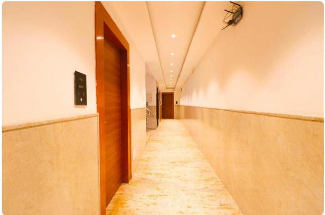 Wowstops-Clark Near Delhi Airport Hotel New Delhi Exterior foto