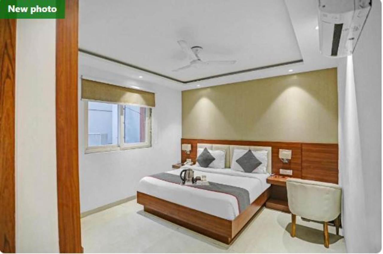 Wowstops-Clark Near Delhi Airport Hotel New Delhi Exterior foto